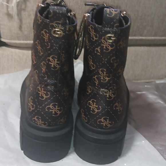 Guess Side-Zip Platform Booties Sz 8M - Picture 5 of 6